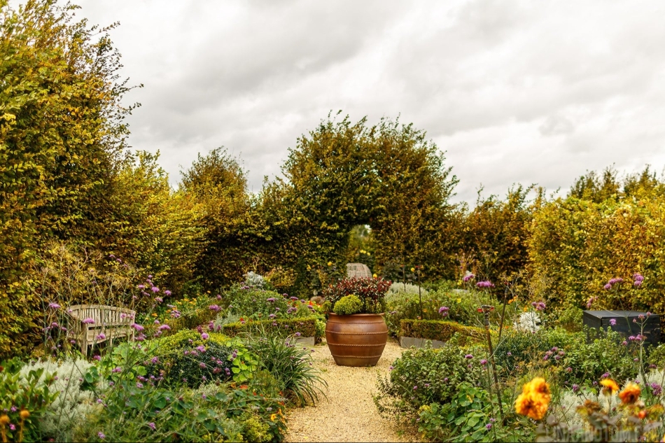 Gallery image 2: south-farm
