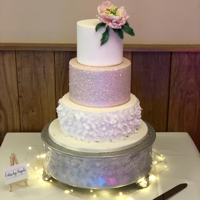 Meet a top wedding baker in Hertfordshire
