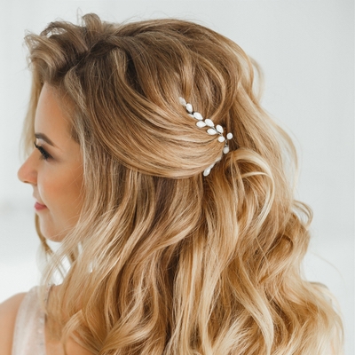 Wedding hairstylist opens its doors once again