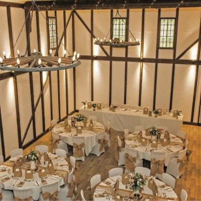 Exchange vows at Minstrel Court in Hertfordshire