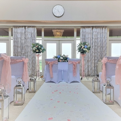 Bearwood Lakes, in Wokingham, is exhibiting at the Signature Wedding Show at Ascot Racecourse