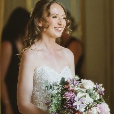 Darling Buds hosts festive wreath-making workshops alongside bespoke wedding florals in Hoddesdon