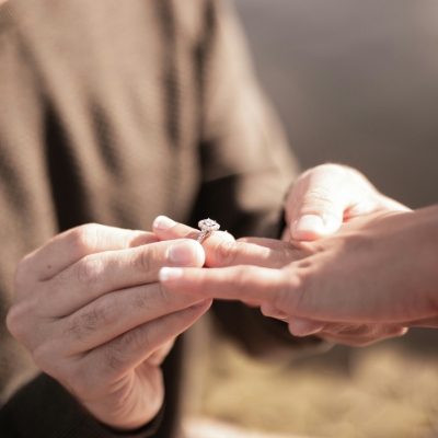 Women want a personal engagement ring not an expensive one