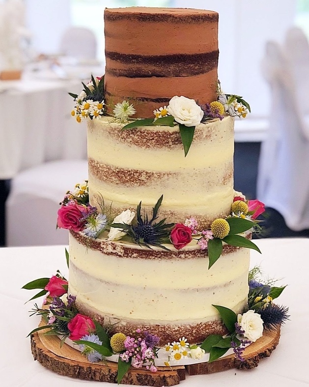 Beautiful caked created by Lauren Henson Bespoke Cakes