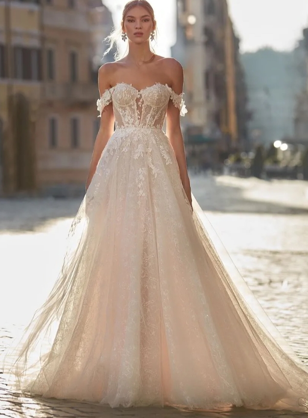 Mignonette boutique wedding dress