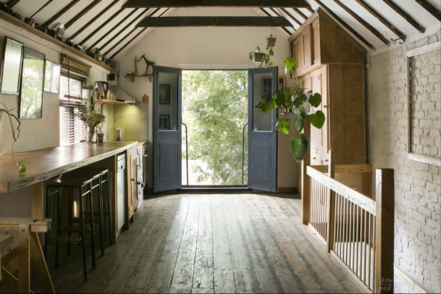 Tagvenue Reveals Green Lens Studio