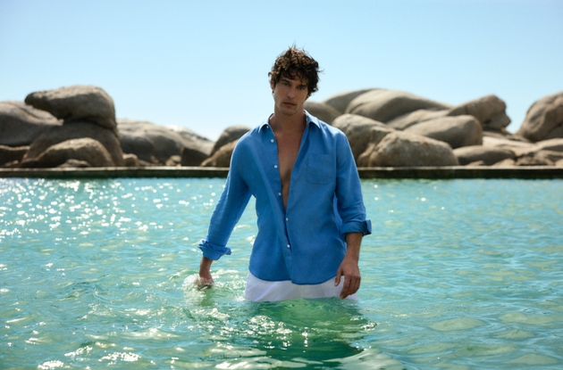 Blue shirt from the spring/summer collection by Derek Rose