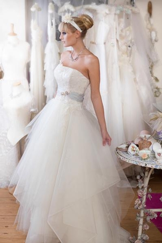 Image 2 from Heritage Brides